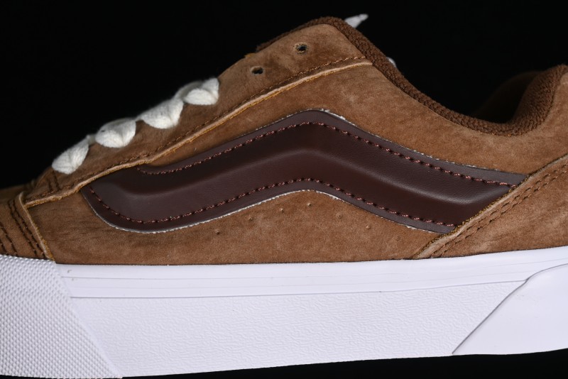 Vans Classics Knu Skool Retro Sneakers with Enlarged Toe and Thickened Trim - VN0009QCLC5