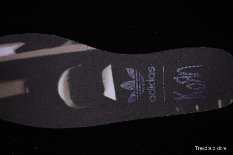 Adidas Originals Campus 00s Retro Casual Sneakers with Chunky Silhouette - IG0792