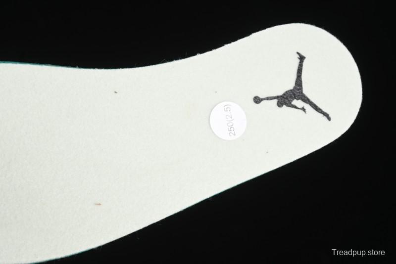 Nike Air Jordan 4 Remastered Retro Sneakers in White Grey - FQ7940-200