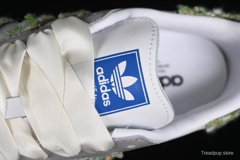 Adidas Originals Samba OG Low-Top Casual Sneakers with Panda Mischief Design - B75806