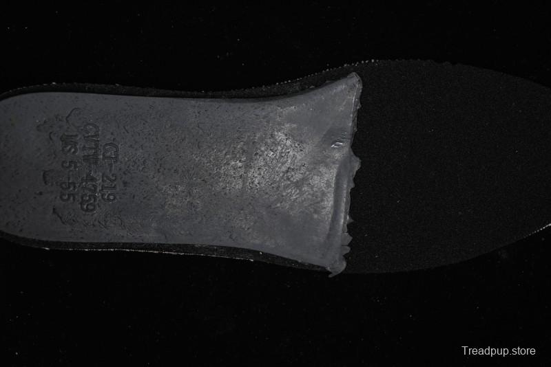 Converse One Star Hello Kitty Collaboration Low Top Casual Sneakers with Embroidered Bow - 362941C