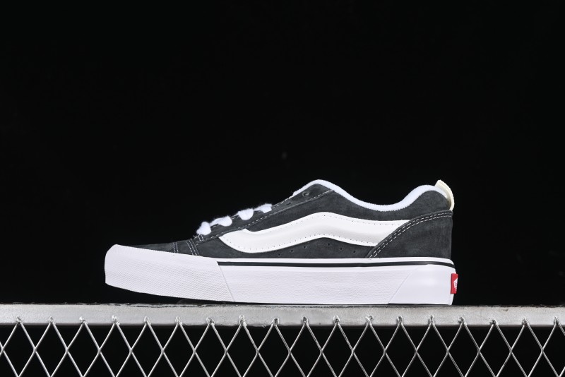 Vans Classics Knu Skool Full-Grain Leather Retro Sneakers - VN000CS0BGF