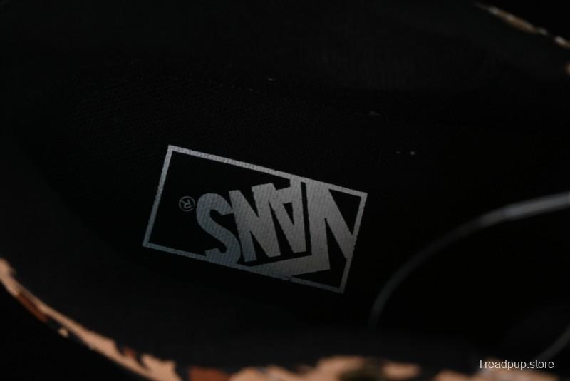 Vans Classics Knu Skool Retro Sneakers with Enlarged Toe and Thickened Trim - VN000CSQW3ZT188