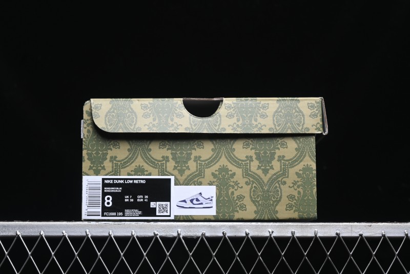 Nike SB Dunk Low Gucci Collaboration - Small Bee Pattern White Swoosh Anniversary High-End Custom Low-Top Casual Sneakers - FC1688-195
