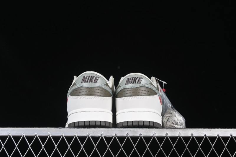 Nike SB Dunk Low Year Of Snake Limited Edition Low-Top Skateboarding Shoes - HV5980-231