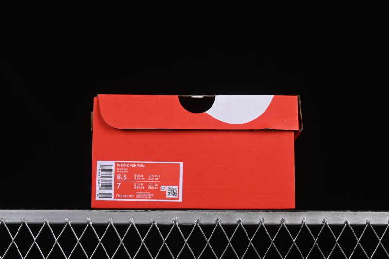 Nike Runtekk Run Retro Low-Top Running Shoes with Cushlon Midsole and Anti-Slip Design - FN0738-107