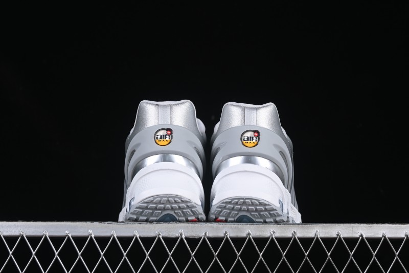Nike Air Max Dn Running Shoes with Dynamic Air Cushion Technology - HF5509-001