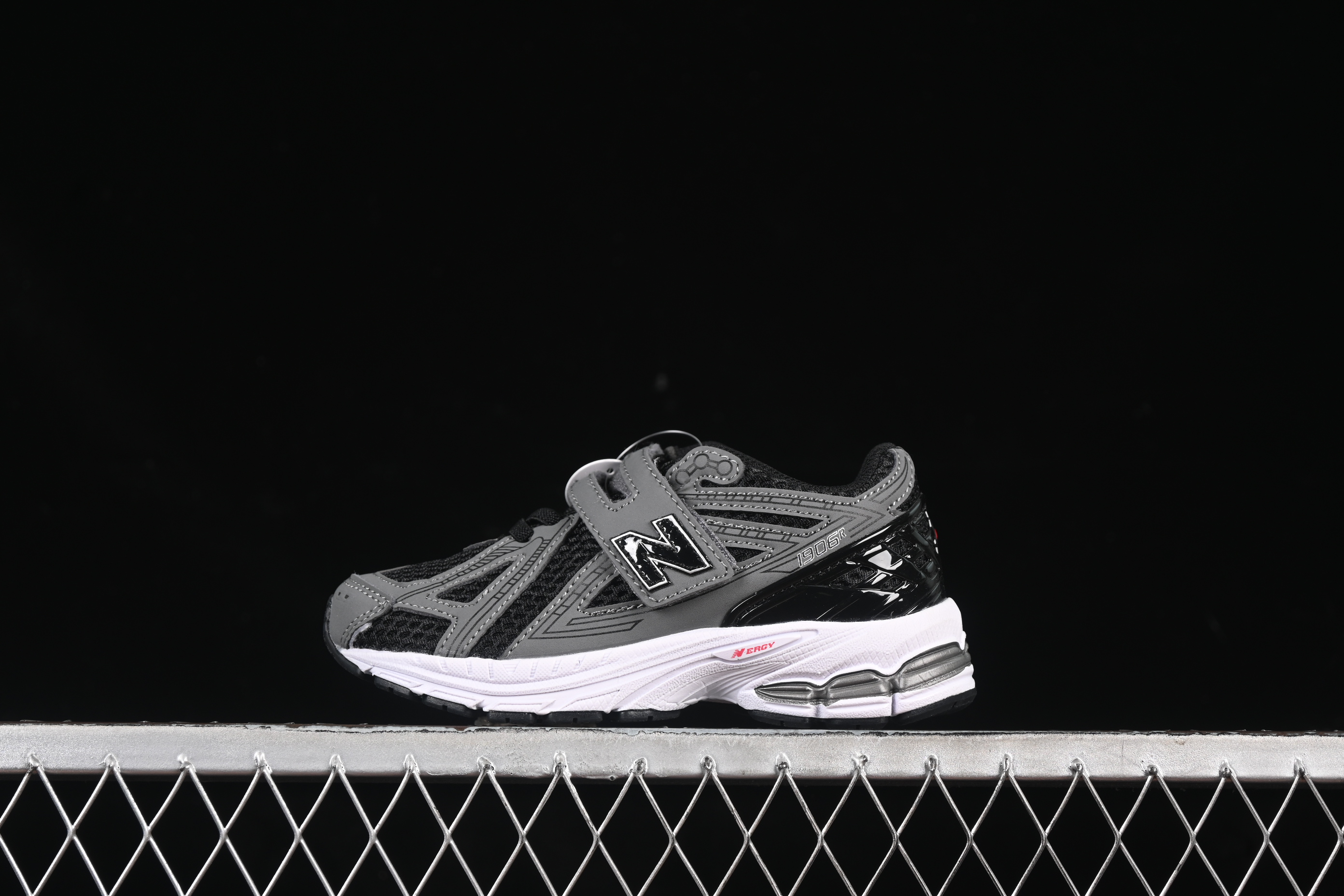 New Balance 1906R Series Kids Hook and Loop Sneakers - PV1906CJ