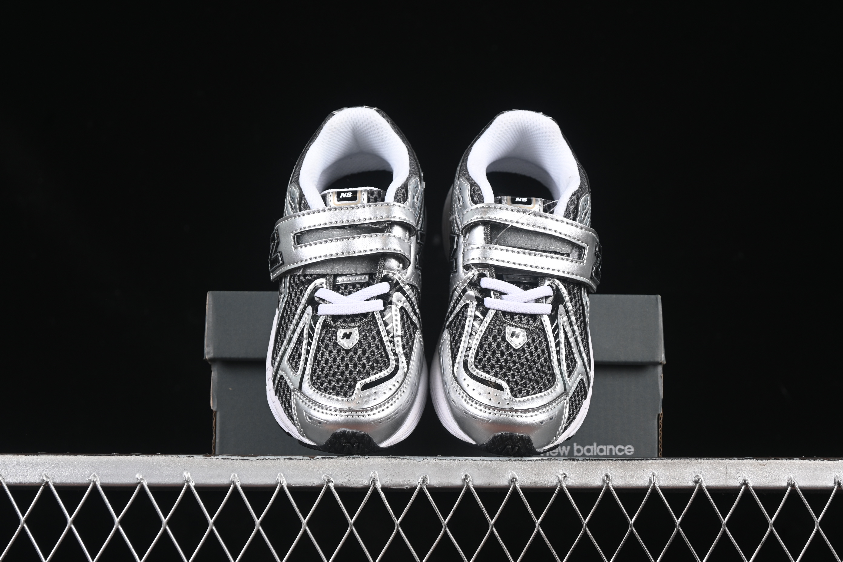New Balance 1906R Series Kids Hook and Loop Sneakers - PV1906CG