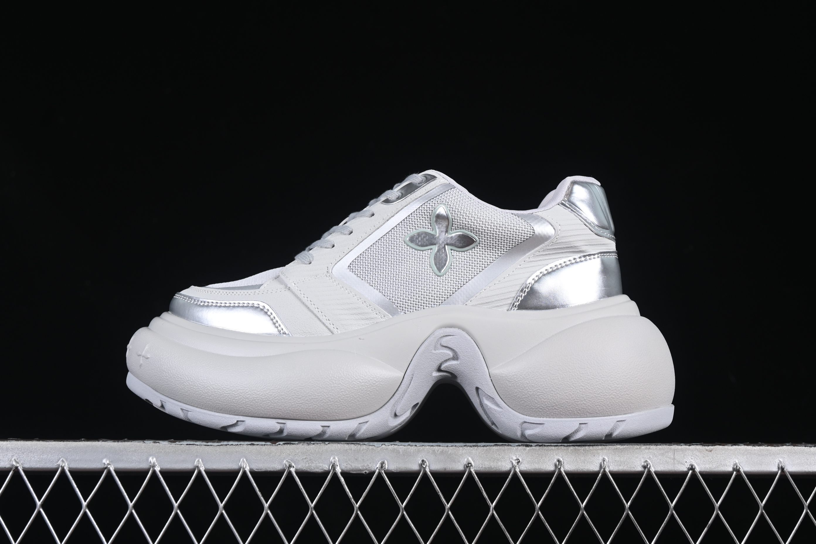 SMFK FUTURE RIPPLE Low-Top Fashion Sports Casual Shoes in Gray - AJD4
