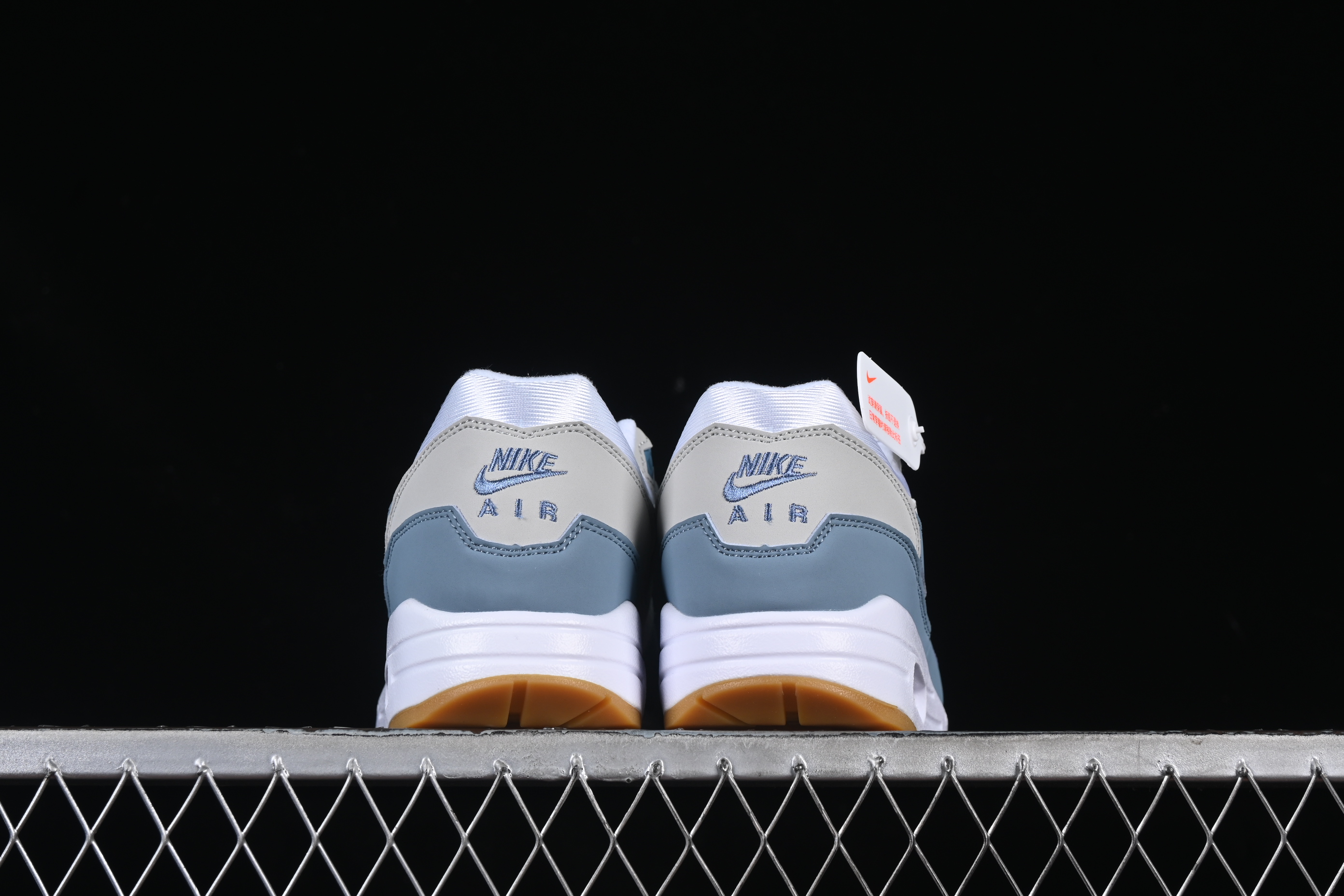 Nike Air Max 1 Retro Running Shoes with Half-Sole Air Cushion - HV1940-100