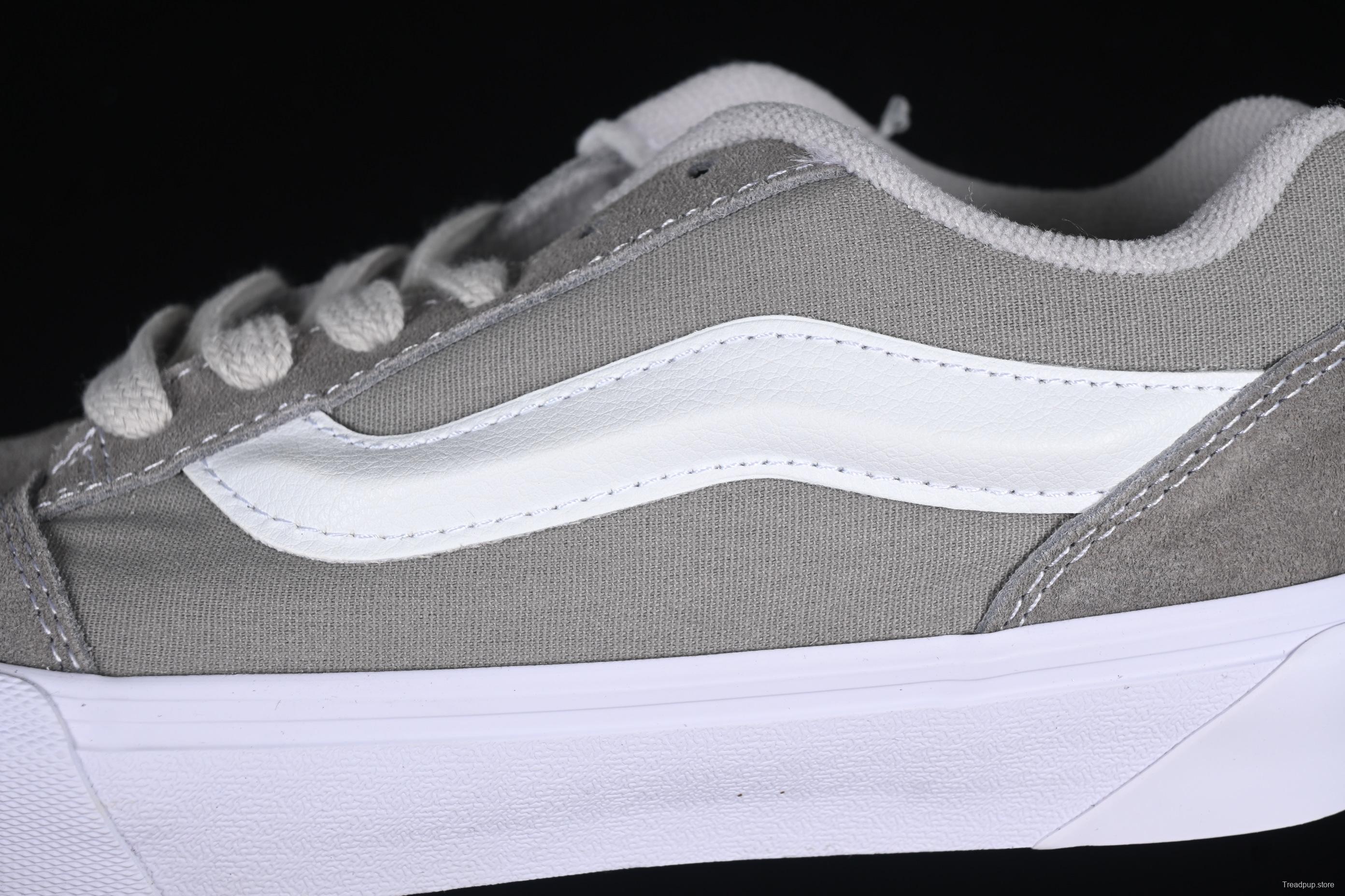 Vans Knu Skool Low-Top Retro Chunky Sneakers - VN000CS0BGG