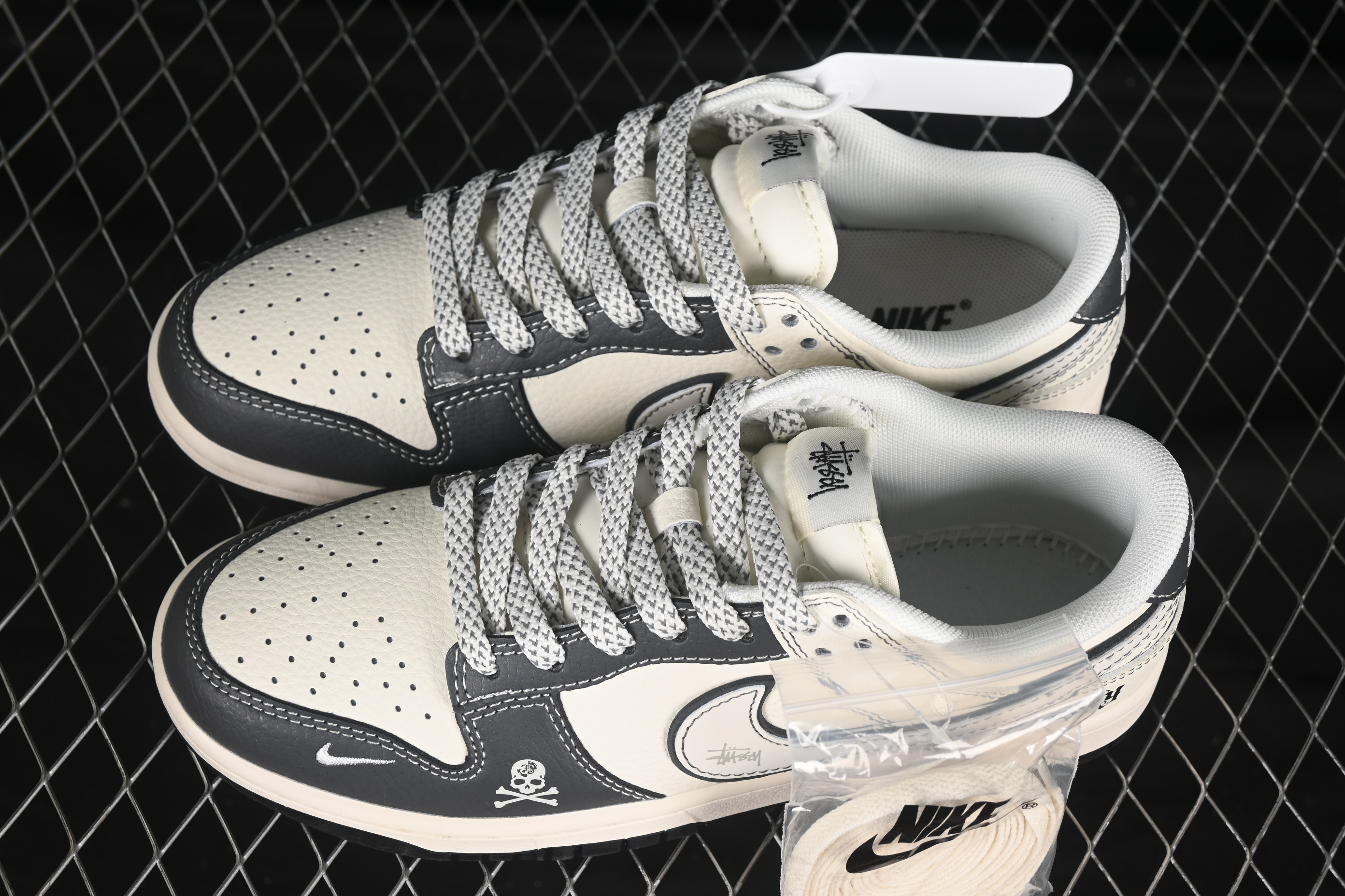 Nike SB Dunk Low Stussy Collaboration Skull Black Anniversary Custom Low-Top Casual Skate Shoes - ZH2598-270