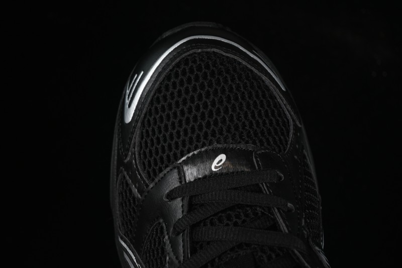 Asics Tiger GEL-1130 Low-Top Casual Running Shoes with Outdoor Style and GEL Cushioning - 1201A906-001
