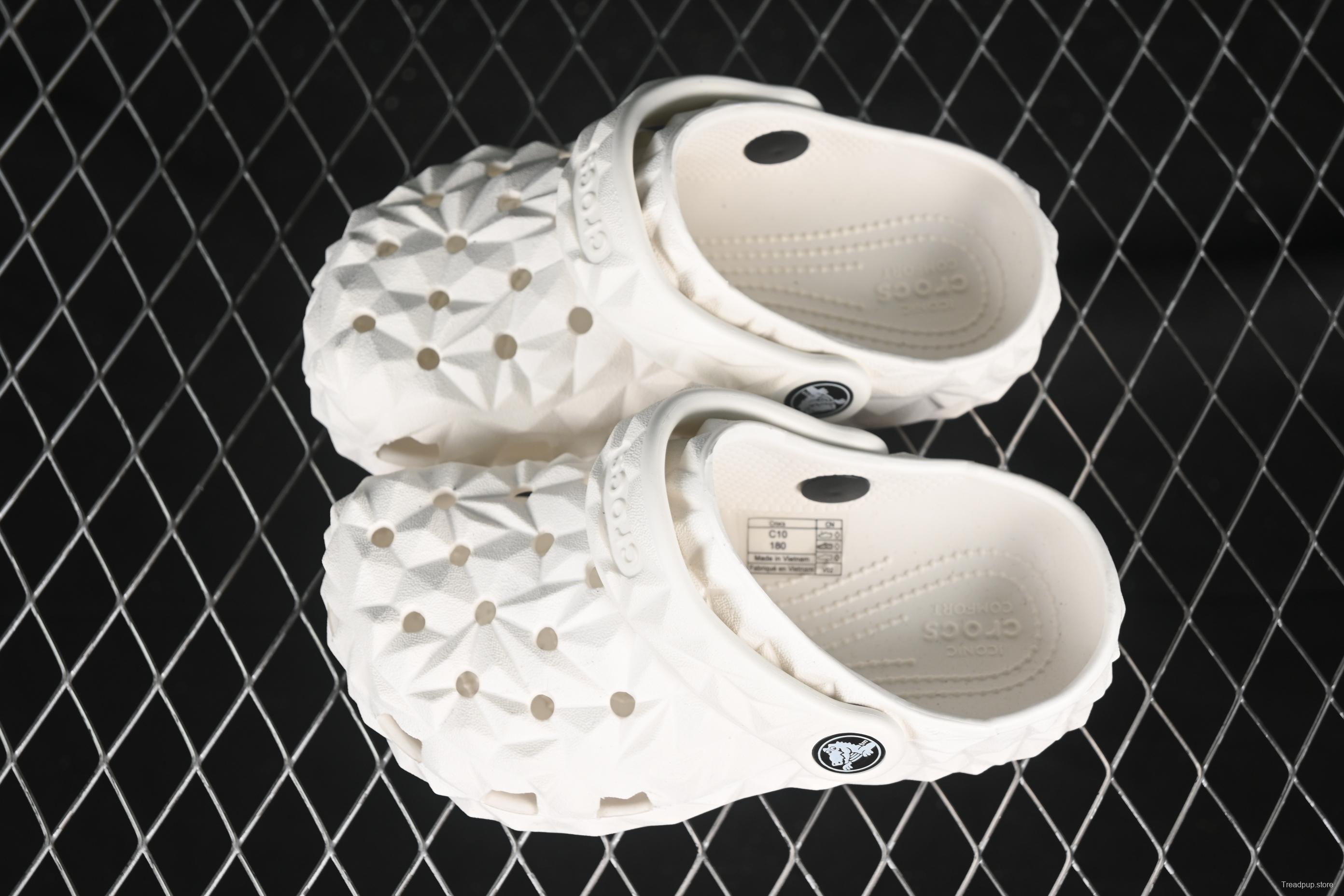 Crocs Classic Clog Kids Casual Slip-Resistant Lightweight Clogs with Ventilation Holes - B.D4