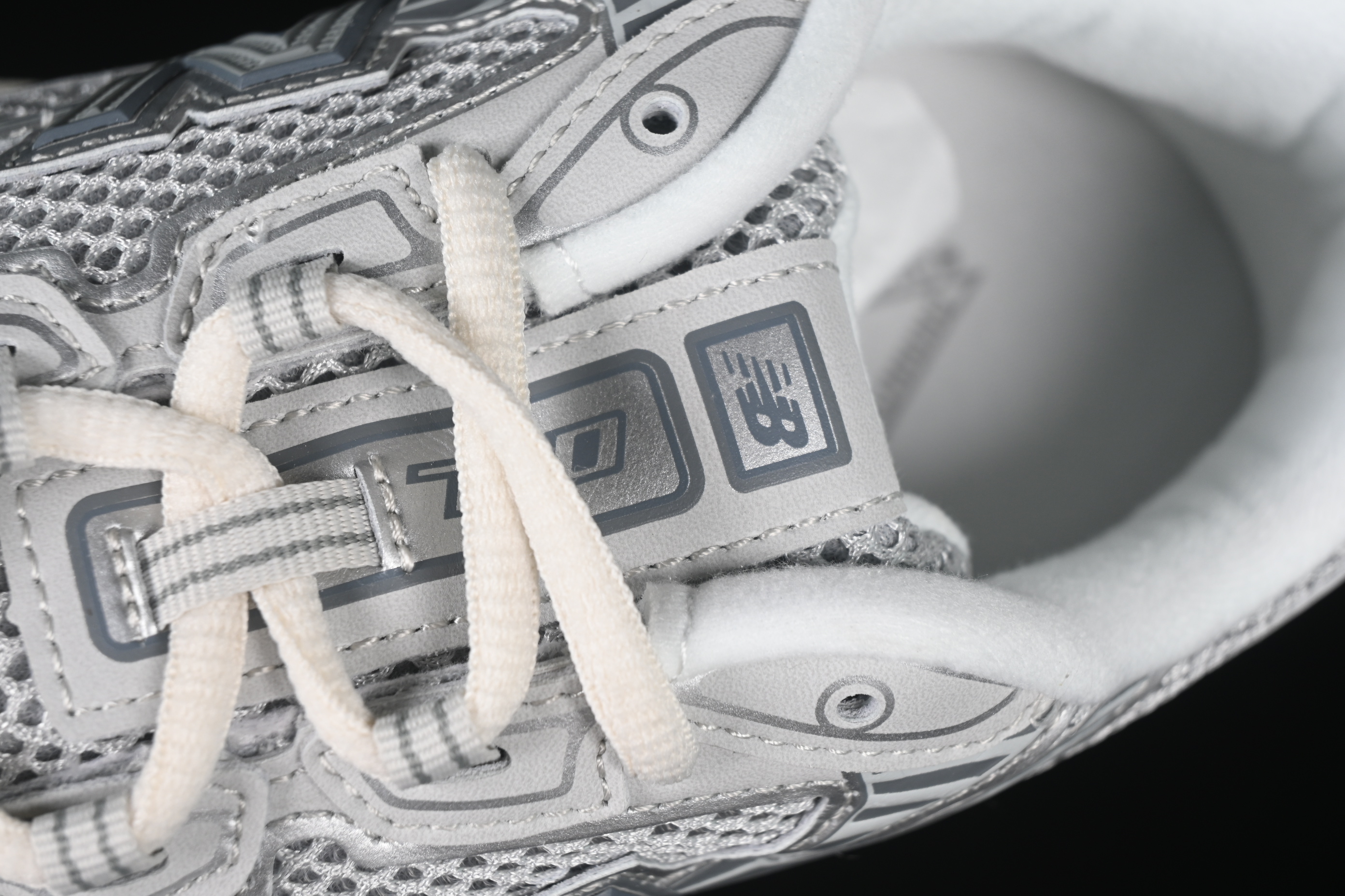 New Balance 740 Series Retro Dad Style Casual Running Shoes - U740AR2
