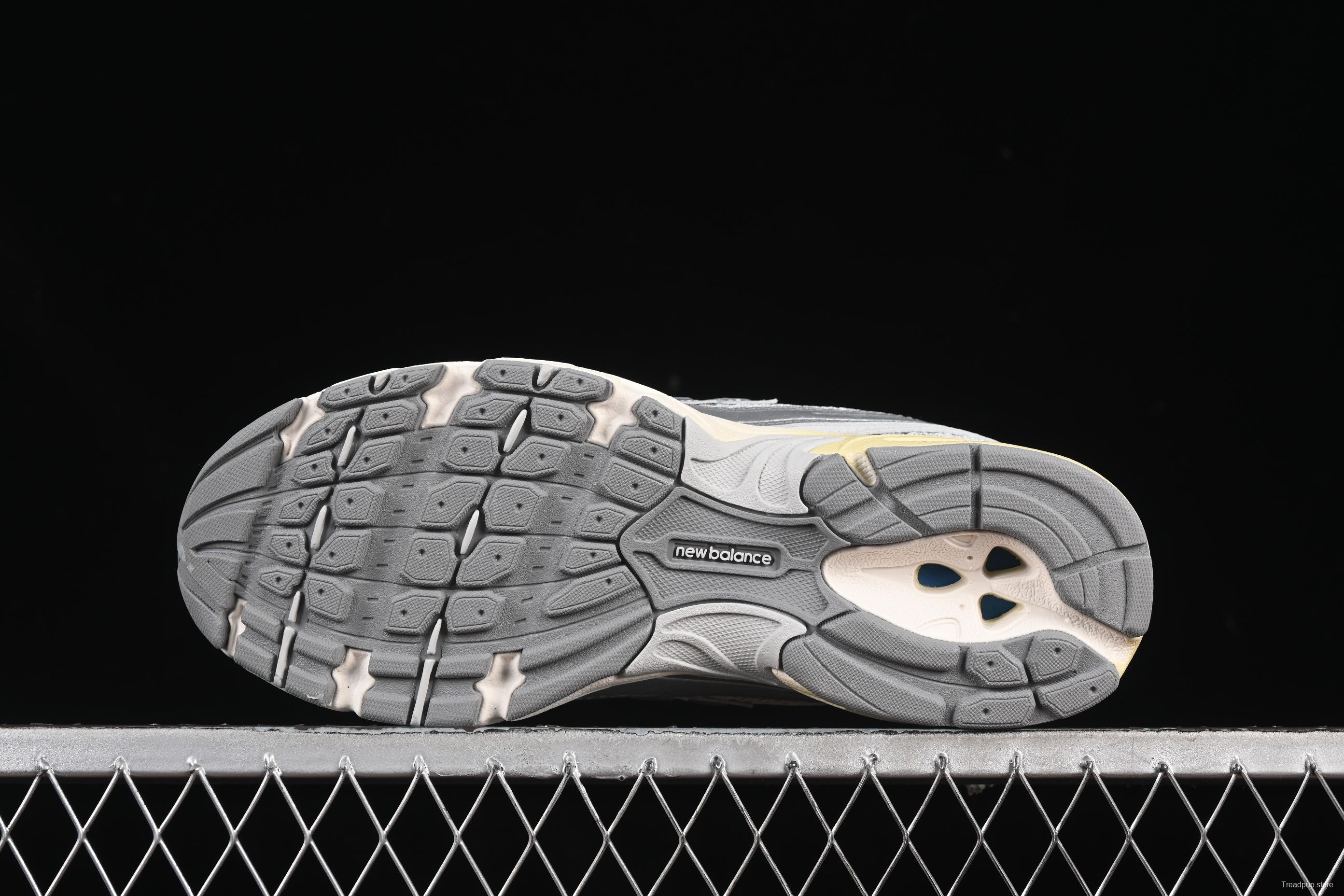 New Balance 740 Series Retro Dad Style Casual Running Shoes - U740AR2