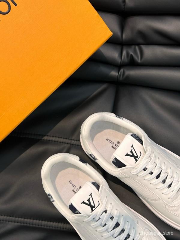 2024 Men Louis Vuitton White Leather Sneakers MJ00400