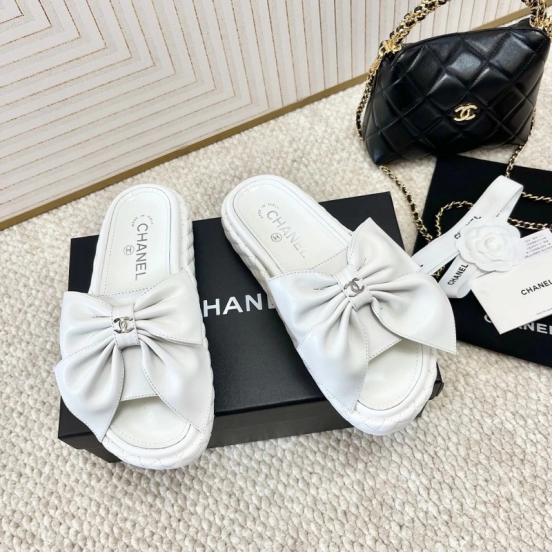 2025 Women Chanel White Leather Slippers Bow Detail KFY00310