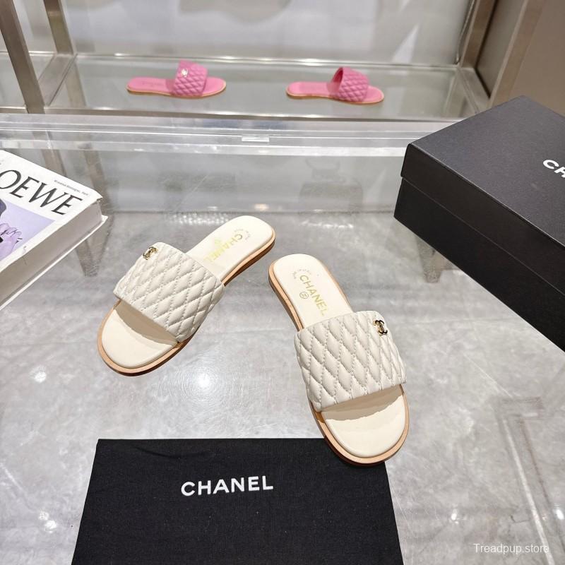 2025 Slippers Chanel White Leather Casual LY00240