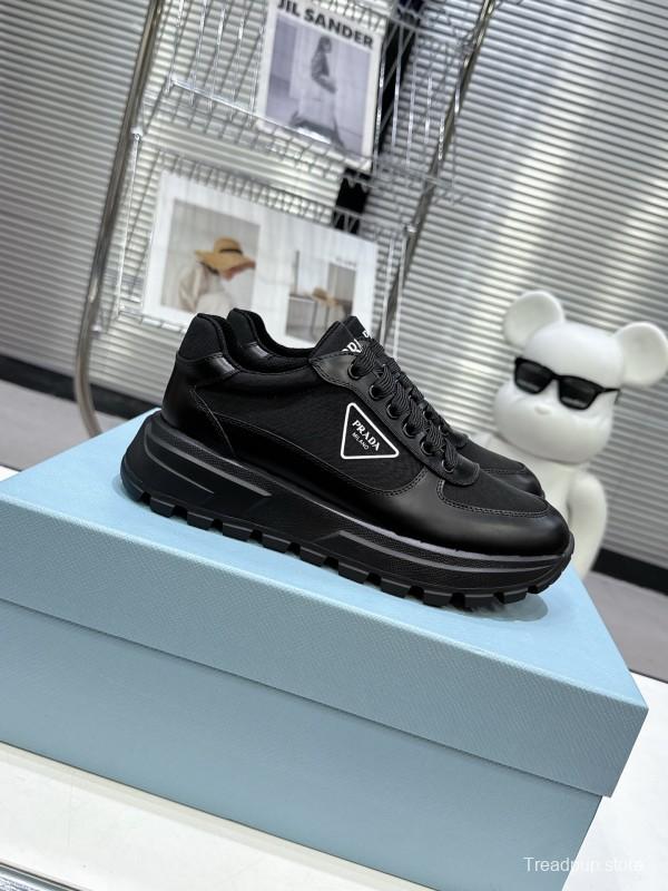 2025 Unisex Prada Black Leather Sneakers KFY00310