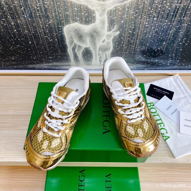 2025 Unisex Bottega Veneta Gold Lightweight Mesh Runner Sneakers Geometric Rubber Sole LY00310
