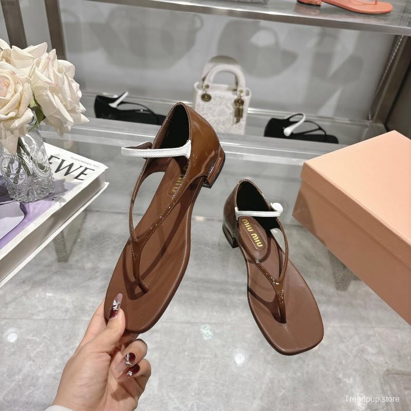2025 Women Miu Miu Brown Leather T-Strap Flat Sandals KFY00289(F)