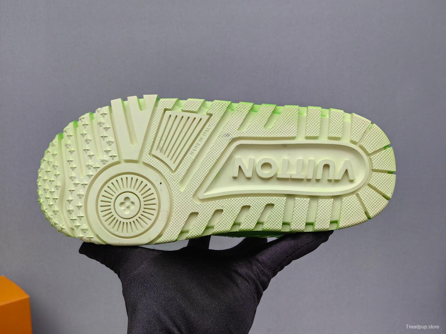 2025 Unisex Louis Vuitton Green Mesh Suede Trainer KFY00510