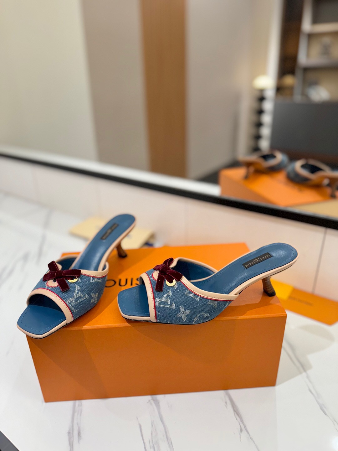 2025 Women Louis Vuitton Blue Denim Leather Sandals KFY00310