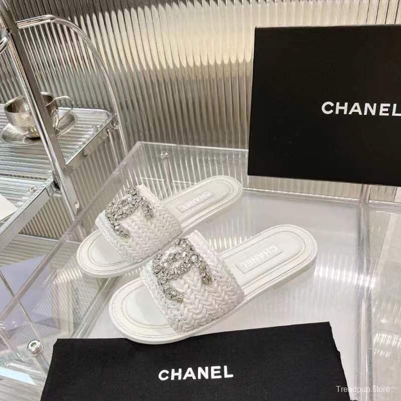 2025 Slippers Chanel White Raffia Crystal LY00270