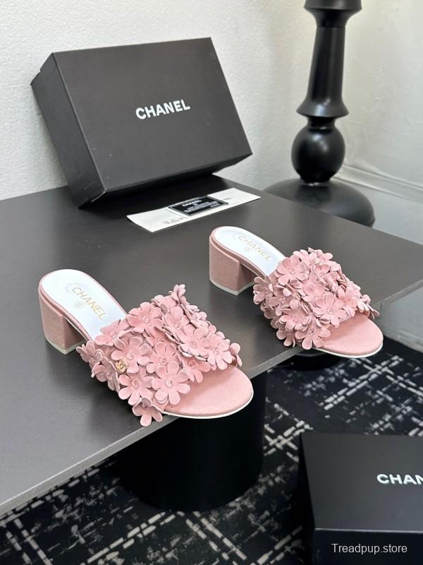 2025/Women Chanel Pink Suede Floral Embellished Block Heel Sandals LY00360(F)