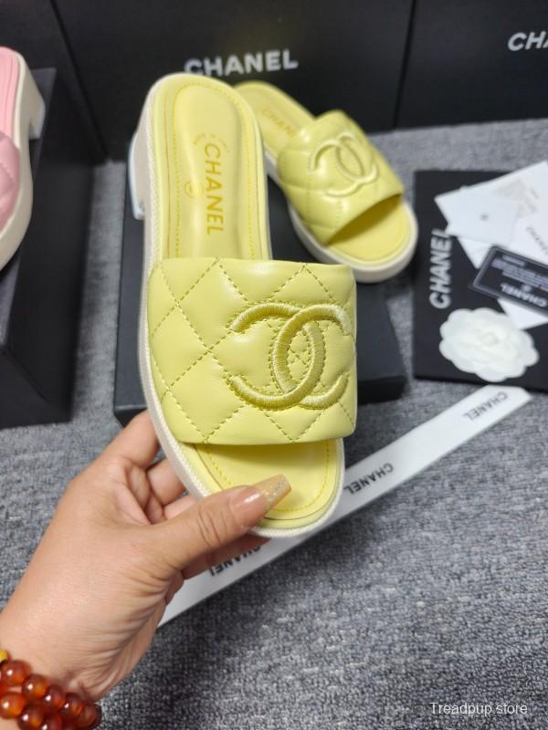 2025 Women Chanel Yellow Leather Slippers LY00250