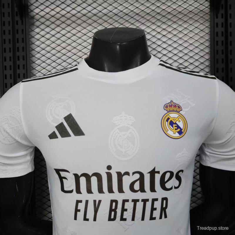 Player Version 25/26 Real Madrid White with Embossed Royal Crest Pattern Jersey