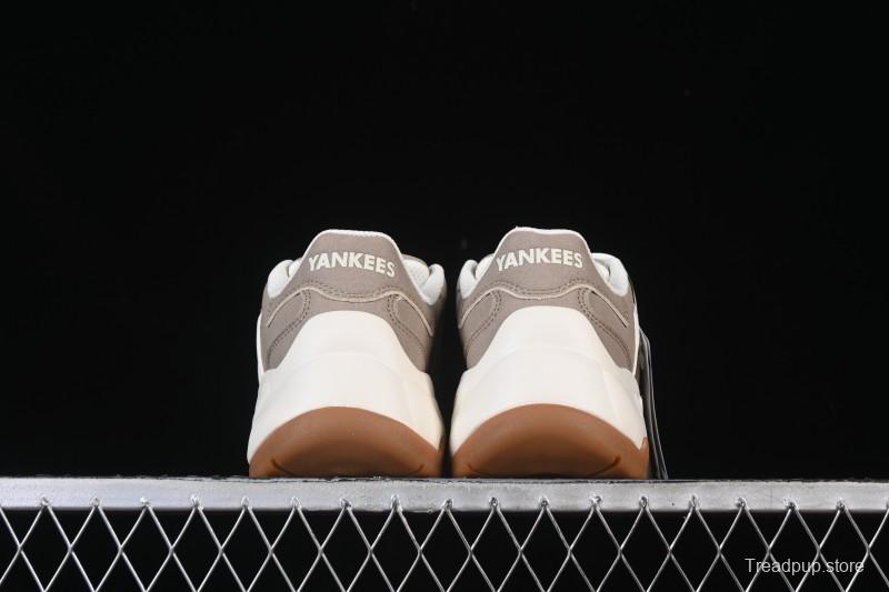 New York Yankees Bigball Chunky Vintage Window Platform Sneakers - 3ASHVT35N50BRS