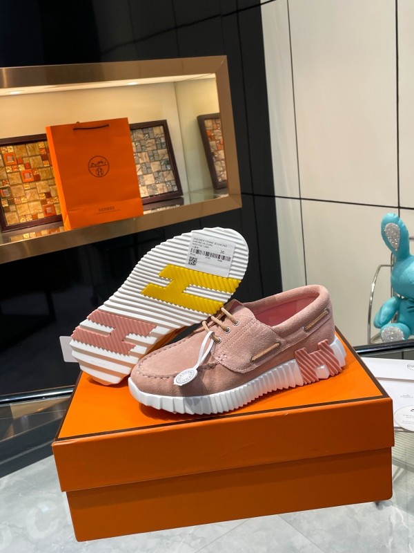 Hermès Classic Casual Sports Shoes with Exaggerated H Logo and Heightening Design - LY00300