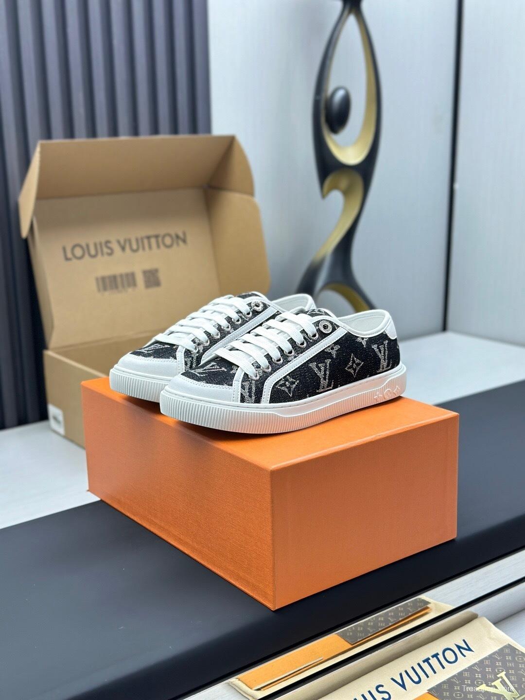 Louis Vuitton Time Out Series Monogram Animal Print Casual White Sneakers - AS00260