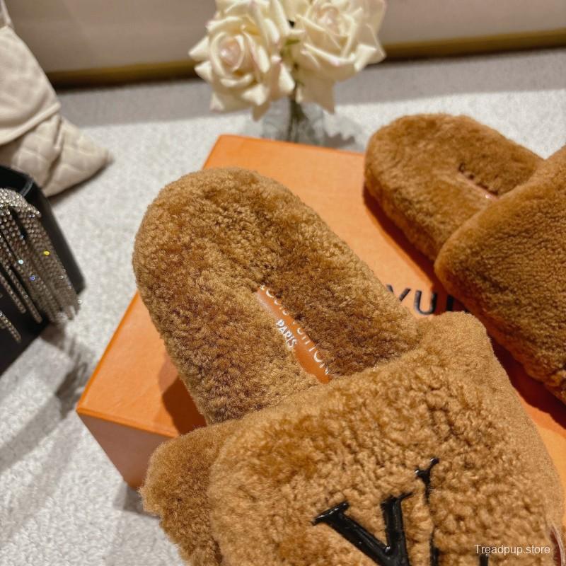 L Brand New Wool Slippers Comfortable Lazy Home Shoes - LY00260