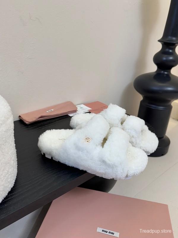 Miu Miu Spring/Summer 2025 Fur Slides - KFY00310
