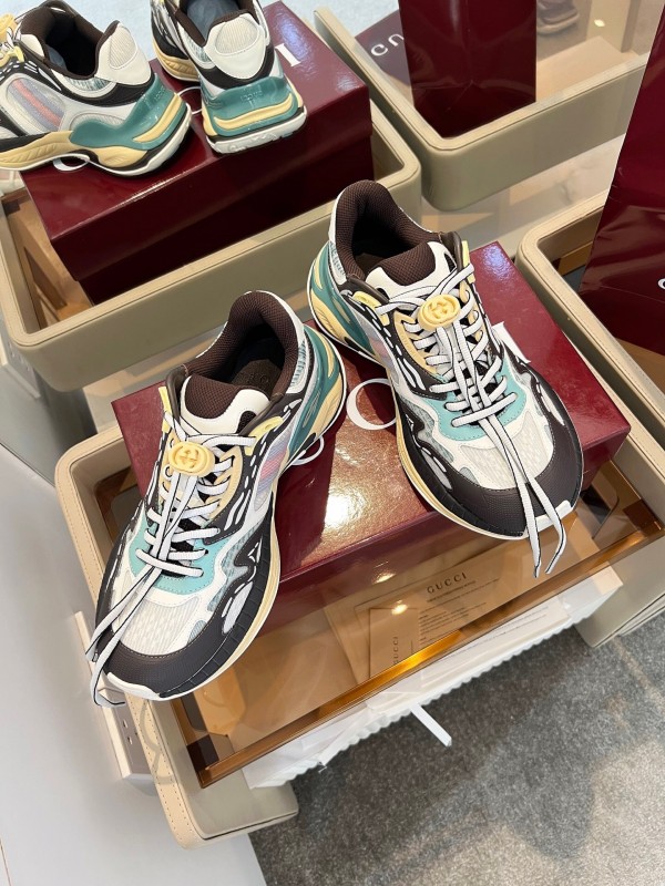 Gucci 2025/SS Series 2.0 Sneakers with Retro-Futuristic Design and Reflective Stripes - LY00460